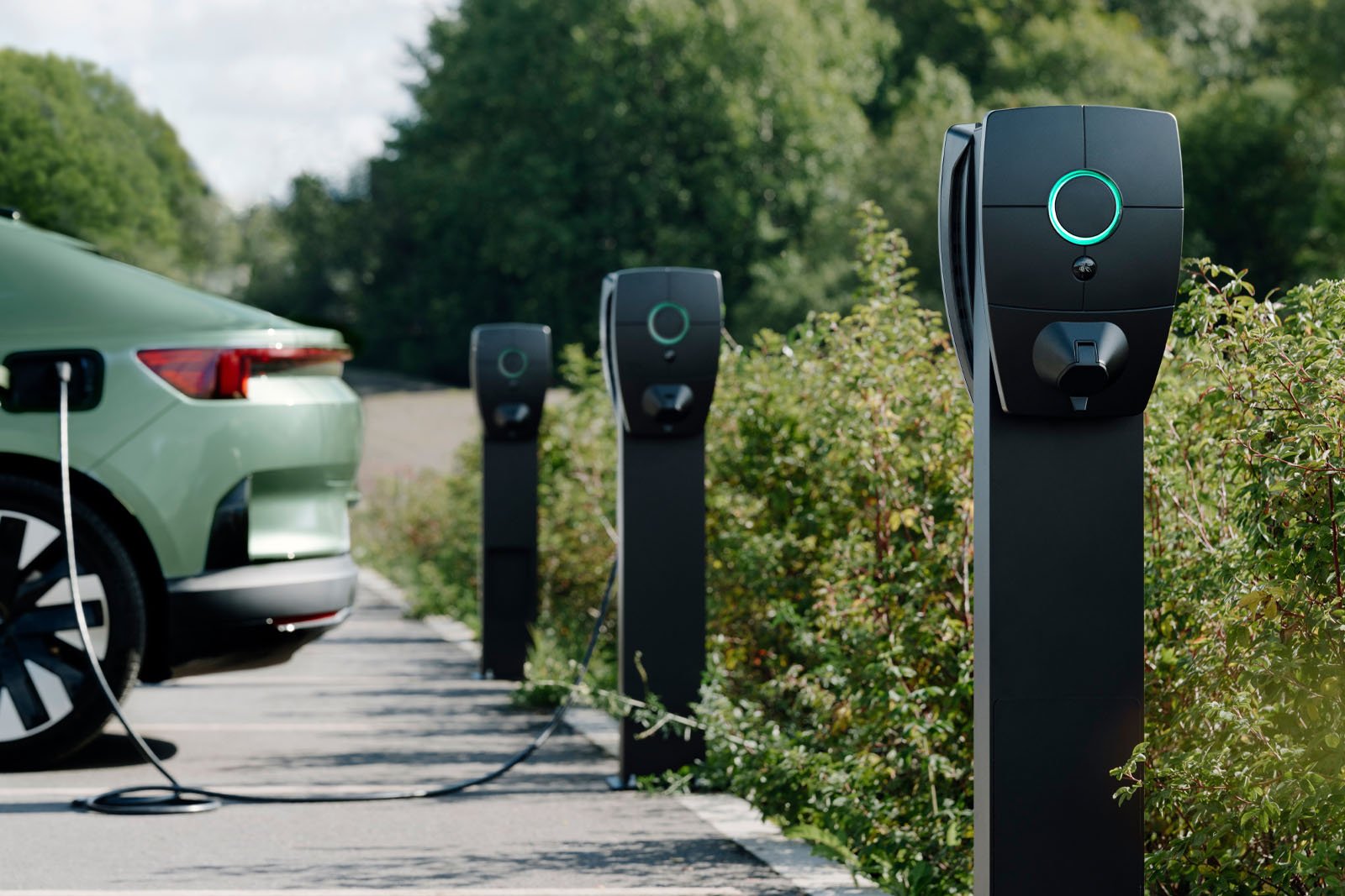 Zaptec_Pro_System_Commercial_Charging_1600px 1